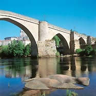 El puente con mayor arco del imperio romano El puente con mayor arco del imperio romano