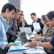 Feiras de emprego no exterior en São Paulo e Salvador de Bahía.