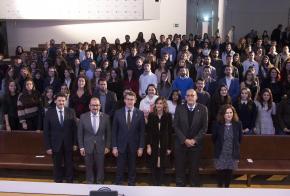 Feijóo anuncia que el próximo curso habrá casi un 50% más de plazas para que jóvenes del exterior cursen en Galicia un máster o estudios de FP