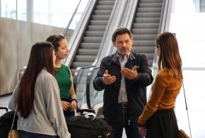 Miranda: “Cada participante de Escolas Abertas convértese nun embaixador da cultura galega no mundo”.