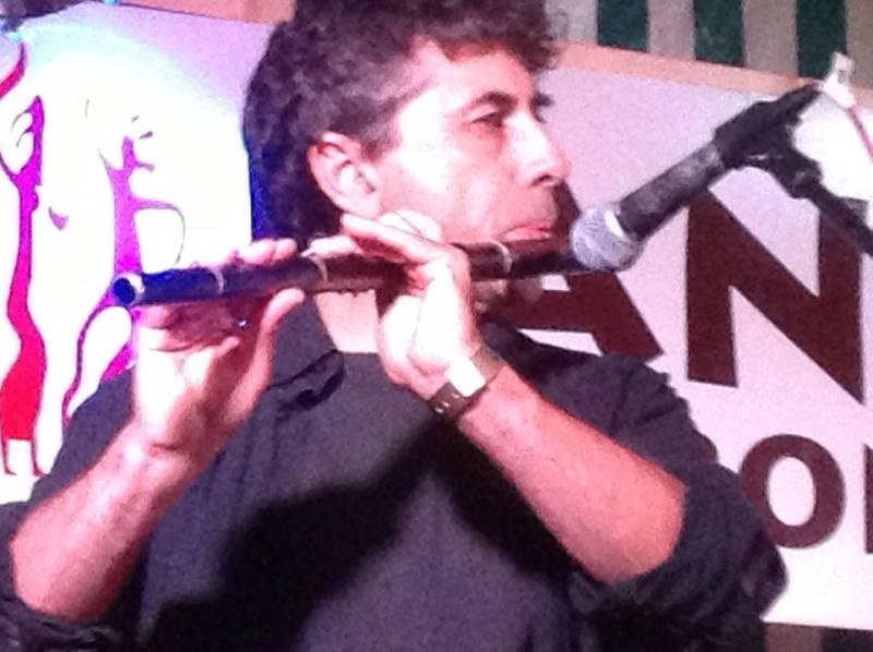 Conferencia de José Escudero Pérez: "Instrumentos e música tradicional galega: historia e mitos", en Bos Aires 