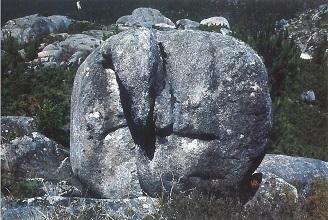 Exposición de fotografía "Lito Pareidolia. Unha mirada aos montes da Pedra do Cadro", en Madrid