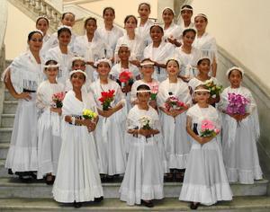 Chicas participantes en una de las actividades organizadas por la sociedad. (Foto: EP) 