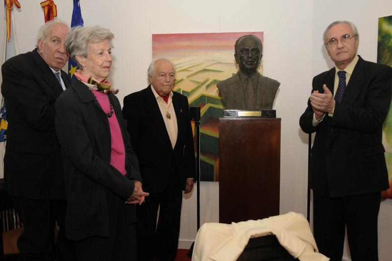 Un momento del homenaje a Fraga que ayer se le rindió en la Casa de Galicia. Un momento del homenaje a Fraga que ayer se le rindió en la Casa de Galicia.