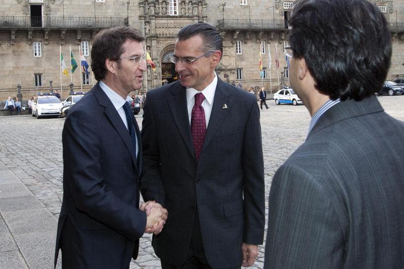 O responsable da Xunta e o director xeral de Pemex, durante a sinatura do acordo. Foto: Xoán Crespo. 