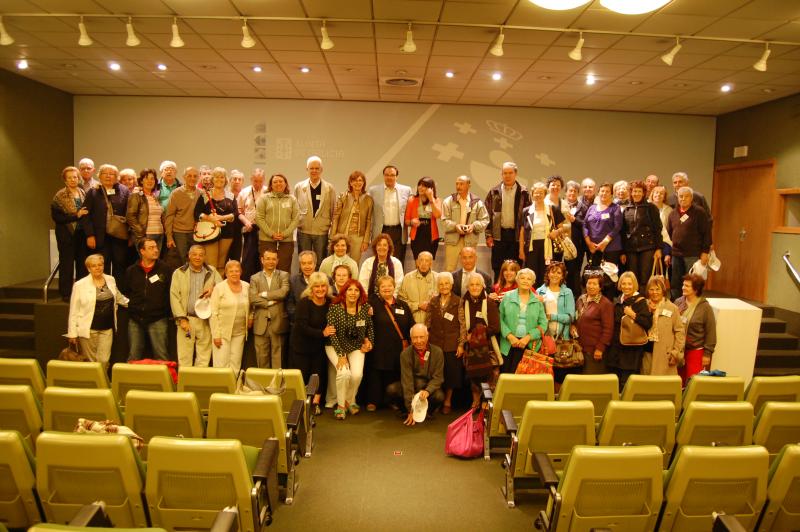 Imagen de la recepción con las y los participantes en el viaje que anualmente organiza a Casa de Ourense en Buenos Aires.