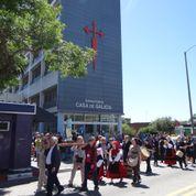 Chegouse ata a Quinta que a entidade ten a carón do sanatorio, na compaña de bandeiras e traxes tradicionais.