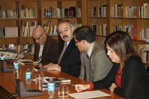 De dereita a esquerda: Pilar Cagiao, Roberto Breña, Ramón Villares e José María Portillo. Foto: Consello da Cultura Galega. De dereita a esquerda: Pilar Cagiao, Roberto Breña, Ramón Villares e José María Portillo. Foto: Consello da Cultura Galega.