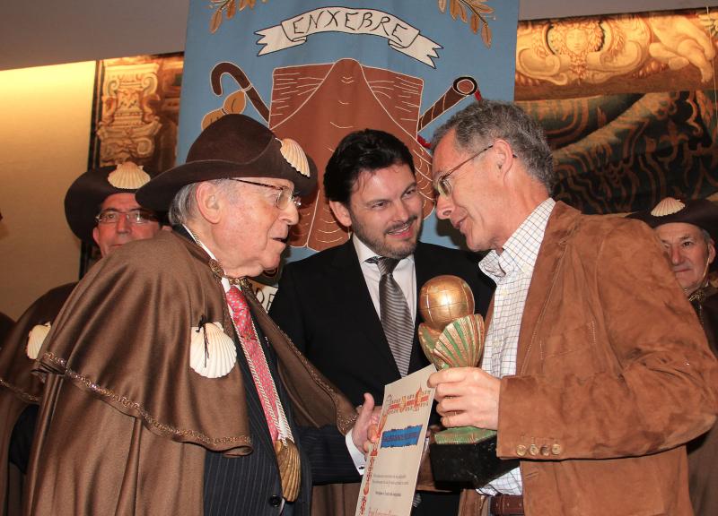 El doctor Ángel Carracedo, catedrático de Medicina legal de la USC, recibió el premio Galeguidade no Mundo 2013.