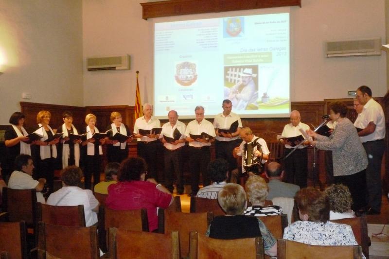 A Coral Cengallei da entidade ofreceu ás e aos asistentes un recital poético-musical baseado en temas da cultura galega