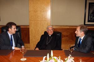 O presidente da Xunta co Arcebispo de Santiago de Cuba, Monseñor Dionisio García Ibáñez