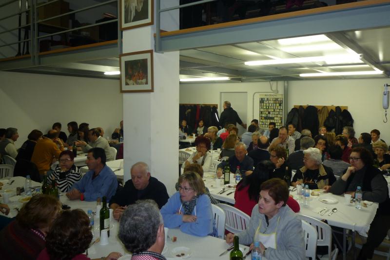 A Semana Cultural, a celebración do Día das Letras Galegas, as festas do polbo ou da calçotada, conferencias e obradoiros son algunhas das numerosas actividades que organiza o Centro Galego ao longo do ano