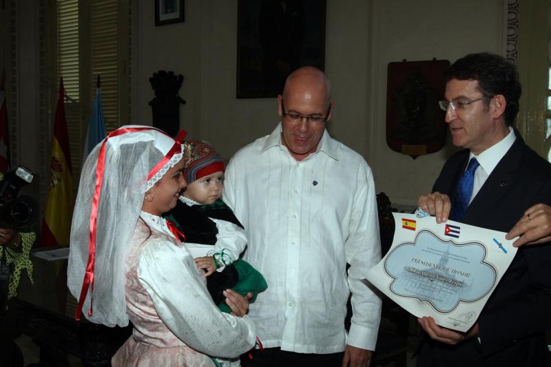 Alberto Núñez Feijóo recibe el título de presidente de honor de la unión de la Federación de Sociedades Gallegas