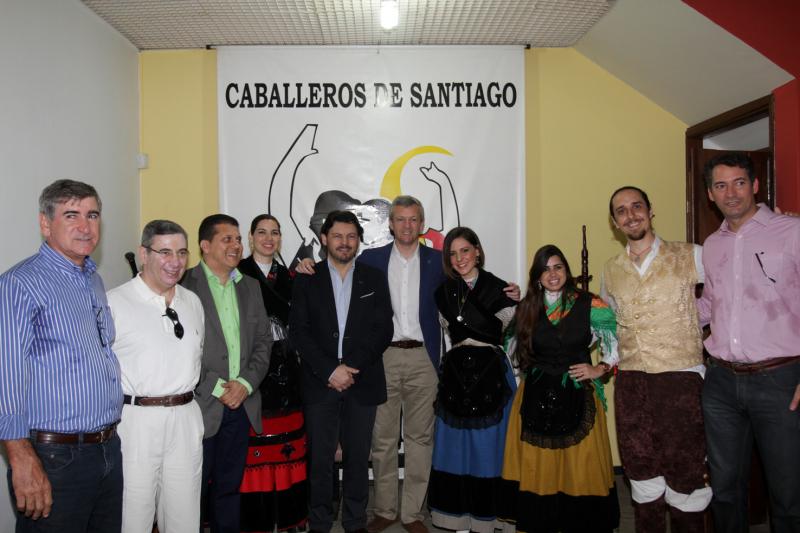 O vicepresidente  e o secretario xeral da Emigración visitaron, tamén, a Asociación Cultural Caballeros de Santiago 