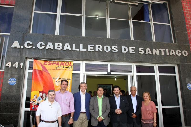 O vicepresidente  e o secretario xeral da Emigración visitaron, tamén, a Asociación Cultural Caballeros de Santiago 