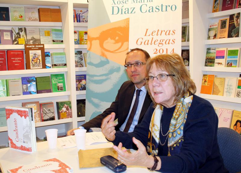Anxo Lorenzo coa catedrática de literatura da Universidade de Bos Aires María del Carmen Porrúa, irmá do recoñecido editor Francisco Porrúa