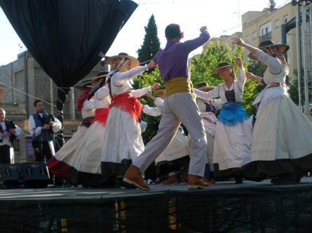 O Festival das Rexións, celebrado na Praza de Pradillo, congregou a numeroso público