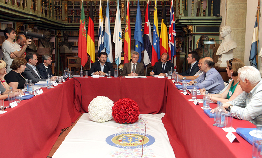 O vicepresidente da Xunta Alfonso Rueda, e o secretario xeral da Emigración, Antonio Rodríguez Miranda participaron hoxe no acto de clausura da xuntanza anual da Comisión Delegada do Consello de Comunidades Galegas 
