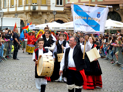 Na imaxe, a representación galega na Parade der Kulturen que se celebra con carácter bianual en Frankfurt 