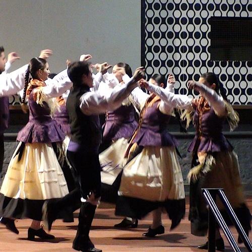 O grupo Miña Terra amosou as súa magnífica calidade ante un auditorio que encheu as bancadas do Teatro Bambalinas