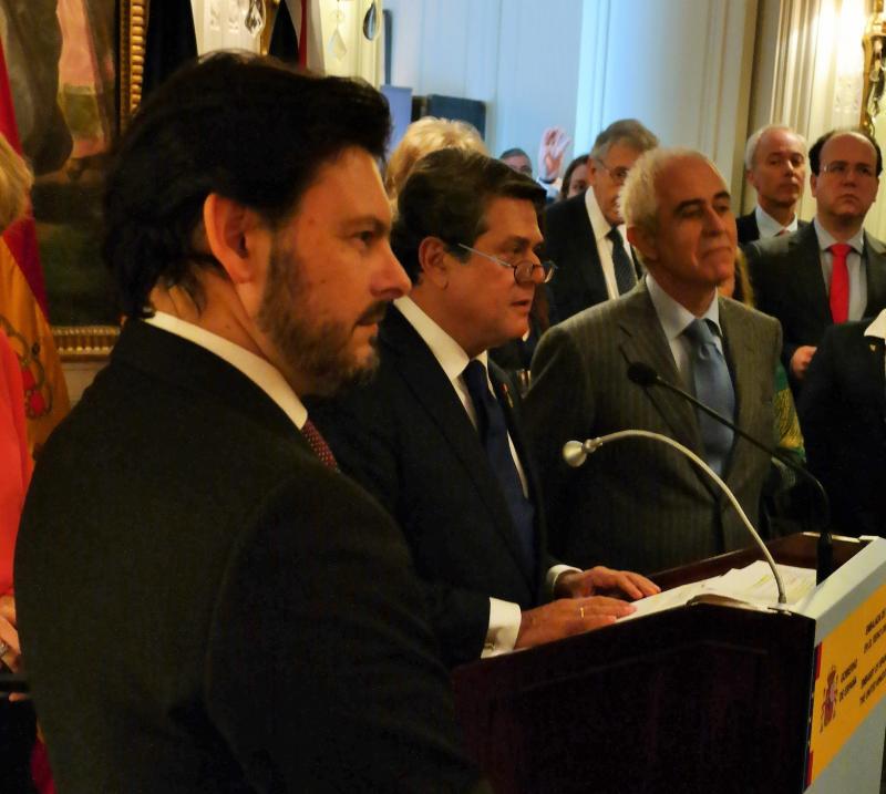 De esquerda a dereita: o secretario xeral da Emigración, o embaixador de España no Reino Unido e o director xeral de Migracións do Goberno de España