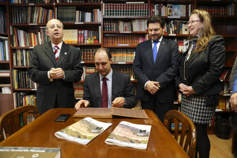 De izquierda a derecha: José Antonio Otero Hermida; Ignacio Diego, Antonio Rodríguez Miranda; y Leticia Díaz