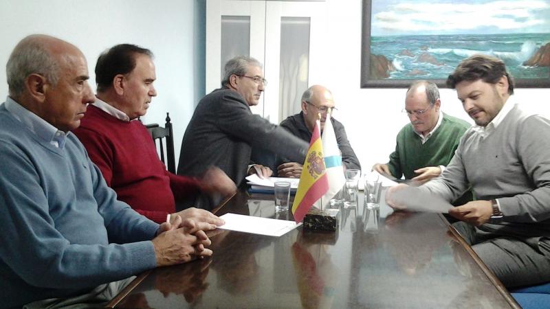 O secretario xeral da Emigración visitou as instalacións da comunidade galega nesta cidade madrileña, que entre as súas accións destaca polo labor divulgativo de Galicia nos colexios da localidade