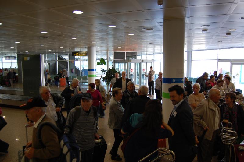 Imaxe da chegada das e dos participantes de Reencontros na Casa 2015, programa da Secretaría Xeral da Emigración
