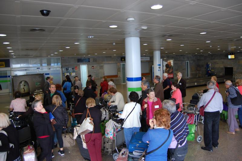 Imaxe da chegada das e dos participantes de Reencontros na Casa 2015, programa da Secretaría Xeral da Emigración