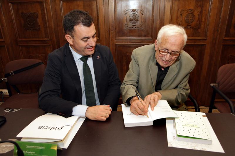 En el libro, el autor, con rasgos cortos y coloristas a la manera de los pintores impresionistas, nos esboza la trayectoria de cien personas de origen gallego que dejaron su semilla creadora e innovadora en las tierras de más allá del Atlántico 