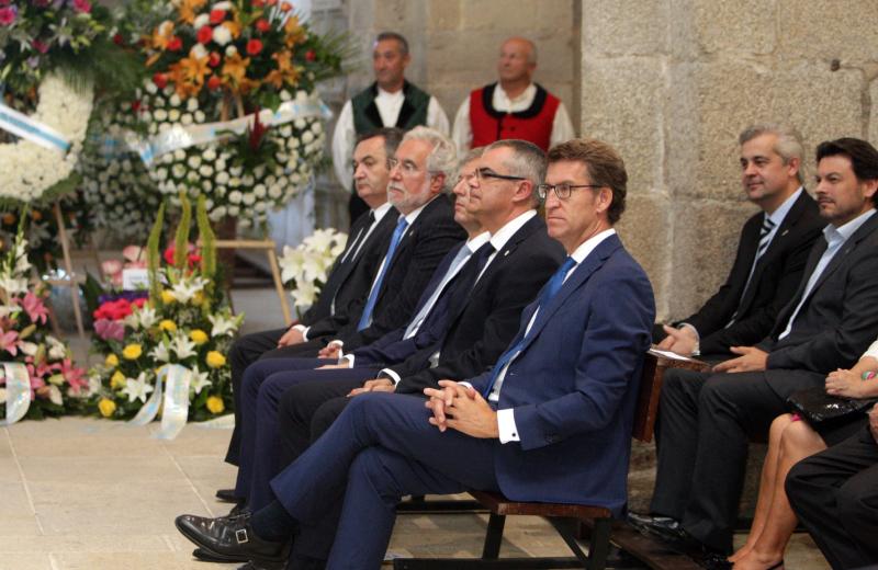 O presidente e o vicepresidente da Xunta de Galicia presidiron as ofrendas