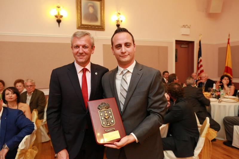 El vicepresidente de la Xunta, Alfonso Rueda, acompañado del secretario xeral da Emigración, Antonio Rodríguez Miranda, participaron ayer en los actos de celebración del 75 aniversario de la Casa de Galicia en Nueva York
