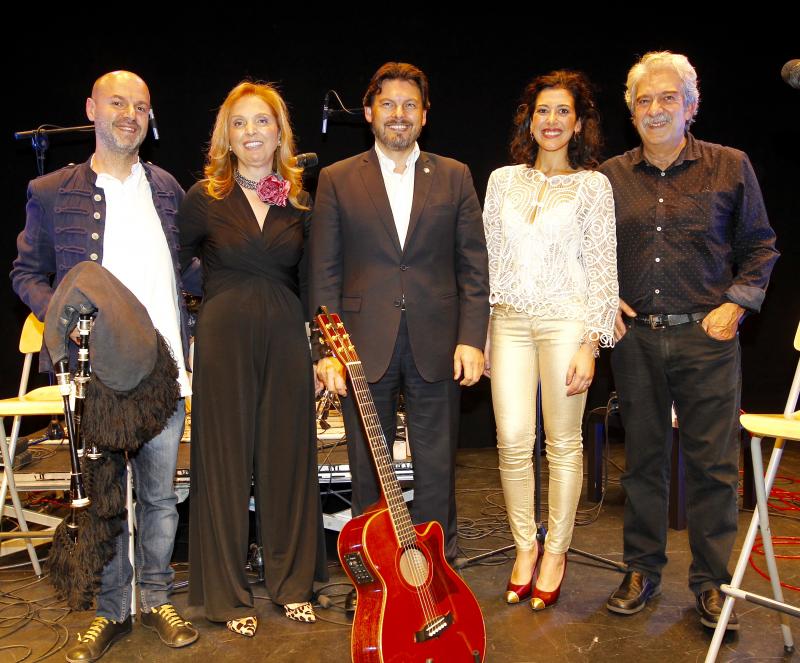 De esquerda a dereita: Juan Luna, Pilar Falcón, Antonio Rguez. Miranda, Lucía Pérez e Chema Purón
