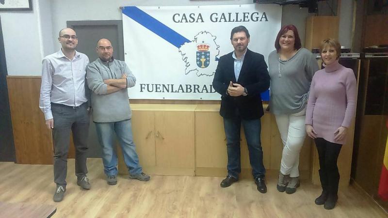 Imagen de la visita del secretario xeral da Emigración de la Xunta de Galicia a la Casa Gallega de Fuenlabrada