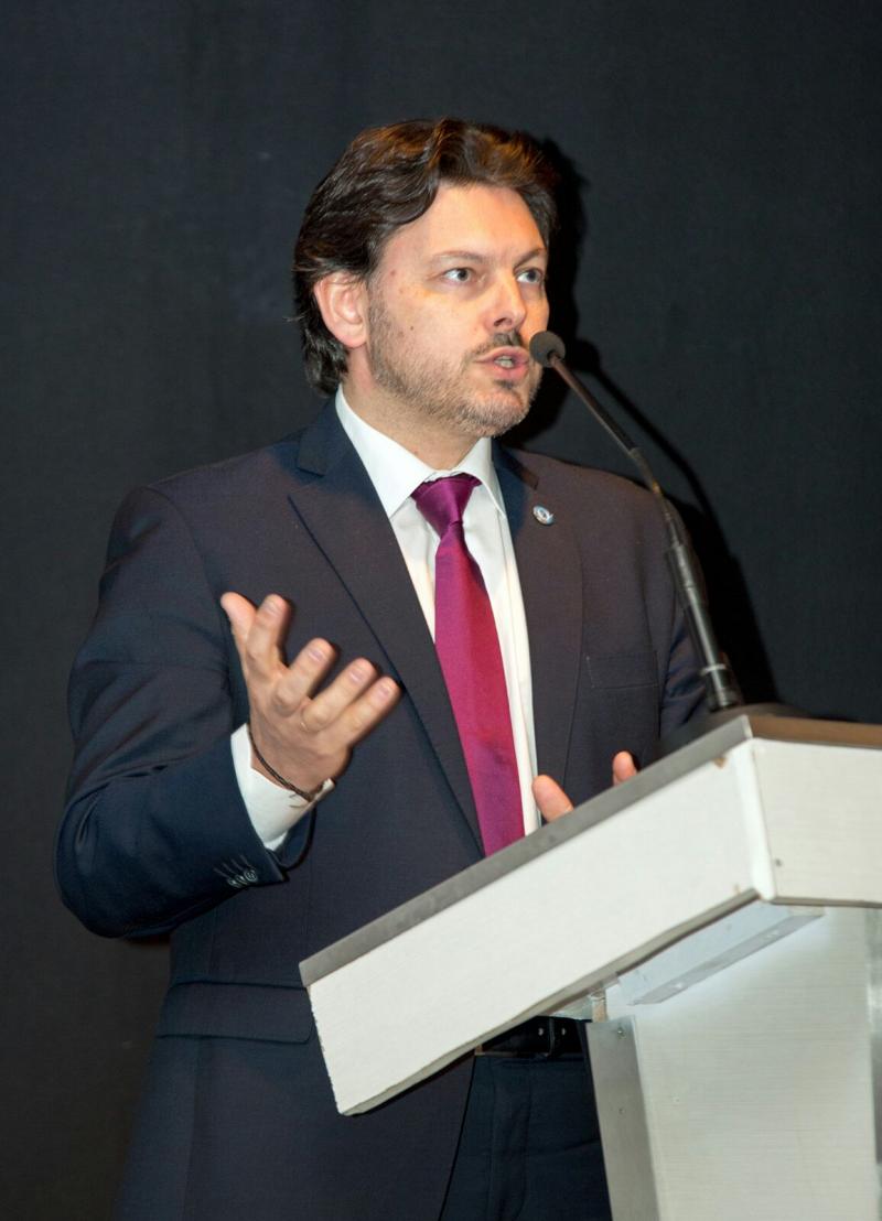 O secretario xeral da Emigración, Antonio Rodríguez Miranda, hoxe en Monçao 