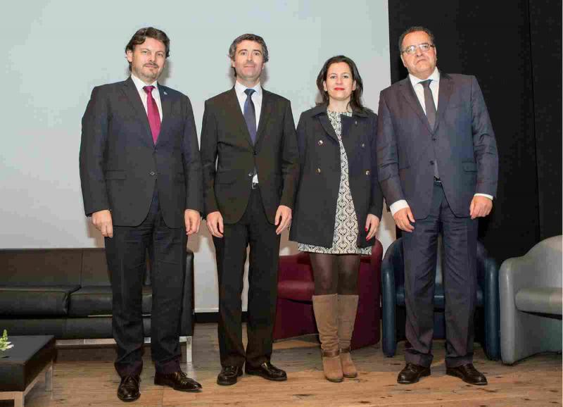 El secretario xeral da Emigración, Antonio Rodríguez Miranda, y el secretario de Estado de Comunidades Portuguesas hoy en Monçao 