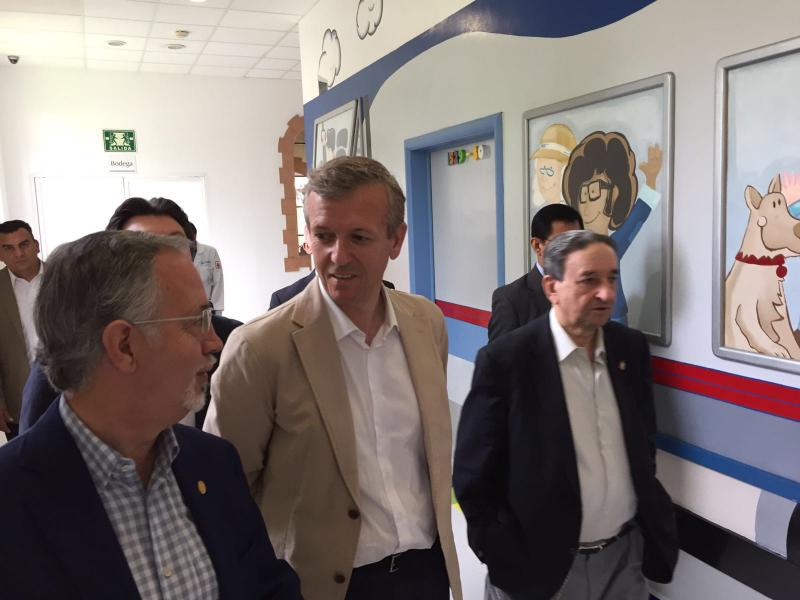 O vicepresidente da Xunta, Alfonso Rueda e o secretario xeral da Emigración, Antonio Rodríguez Miranda visitaron onte o Hospital Español de México
