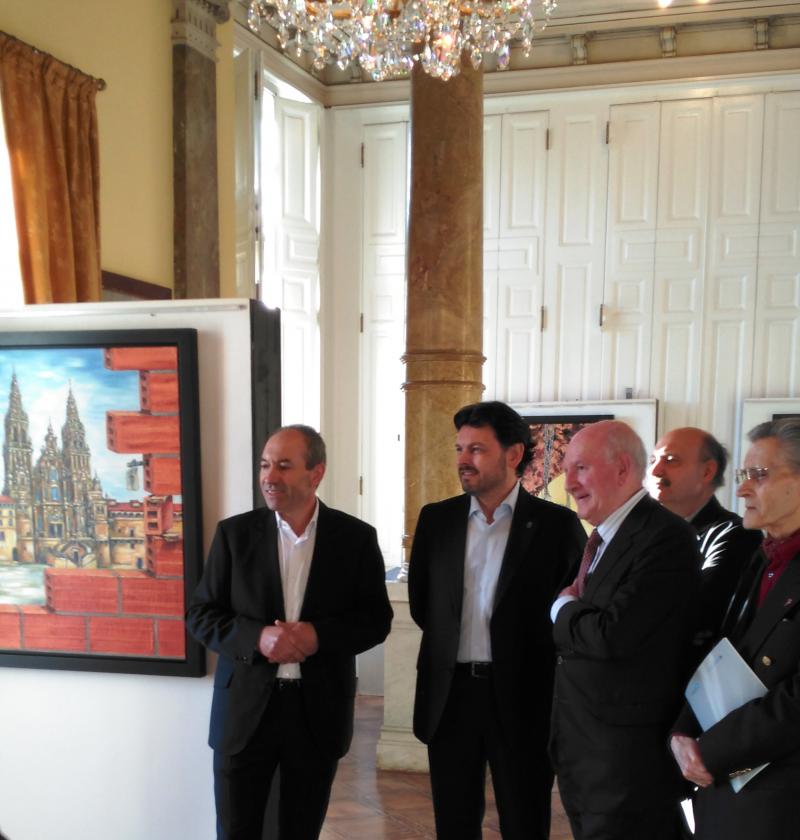 La muestra 'Indo e vindo nun realismo aparente', del pintor gallego Ramiro Cimadevila, permanecerá expuesta en el Centro Galego de Lisboa – Xuventude de Galicia hasta el 3 de junio