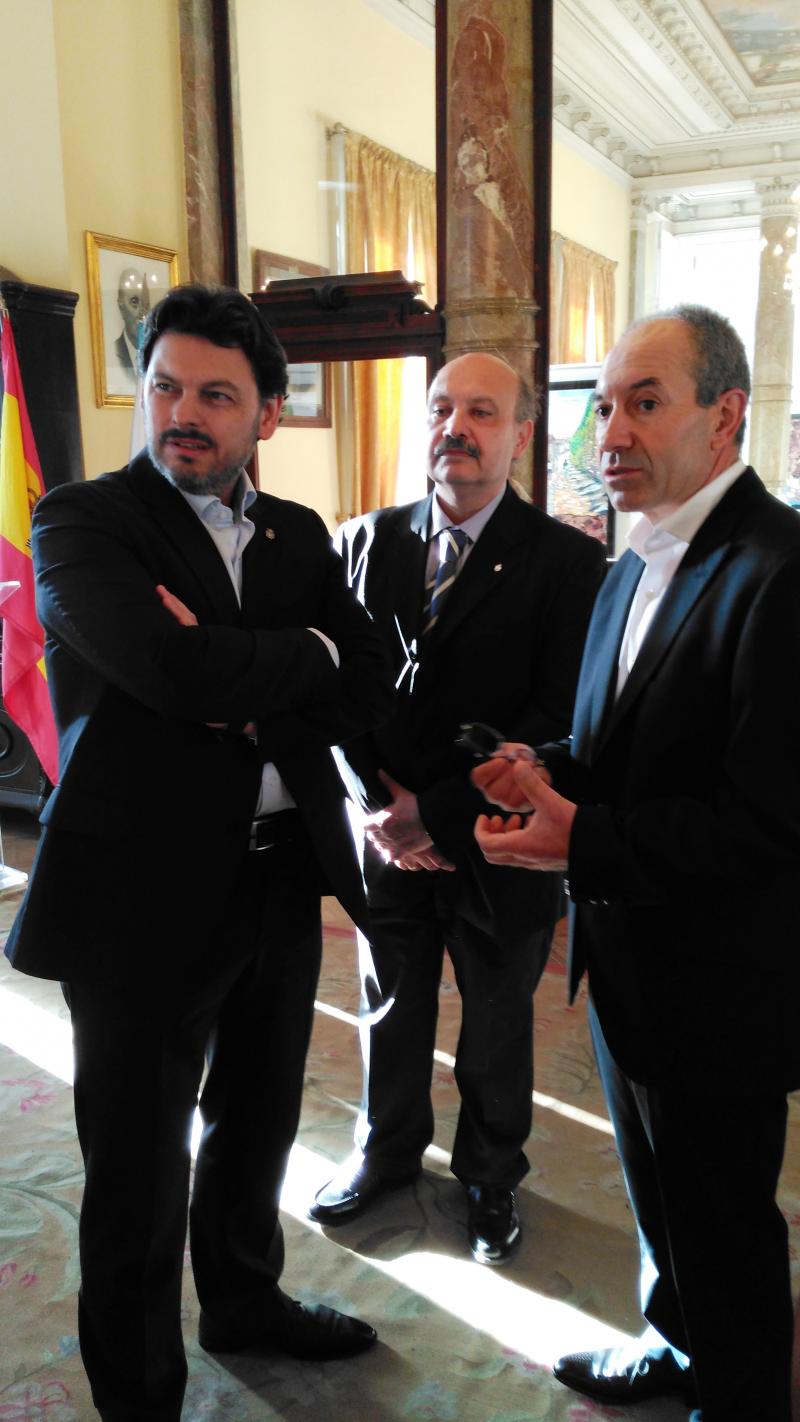 De izquierda a derecha: Antonio Rodríguez Miranda, Álvaro Moreira y Ramiro Cimadevila
