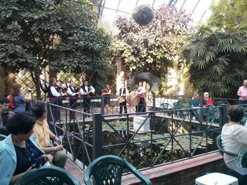 El Centro Galego de Valencia celebró las Letras Galegas 2016 en el Jardín Botánico de la capital del Turia