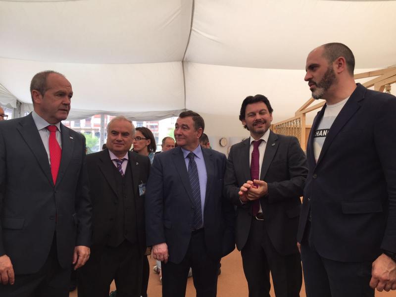Miranda y Maneiro participan en el 'XXXI Día de Galicia en Euskadi', que muestra la actualidad y calidad gallegas en pleno centro de Bilbao