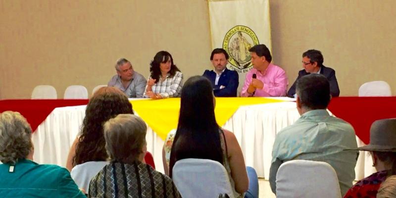 Imagen de la reunión con miembros de la Sociedad Española de Beneficencia