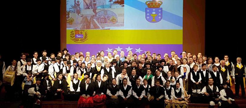 O espectáculo contou coa participación dos diferentes grupos folclóricos da Hermandad Gallega de Valencia, Centro Gallego de Maracaibo, Centro Gallego de Puerto La Cruz e Hermandad Gallega de Venezuela (Caracas)