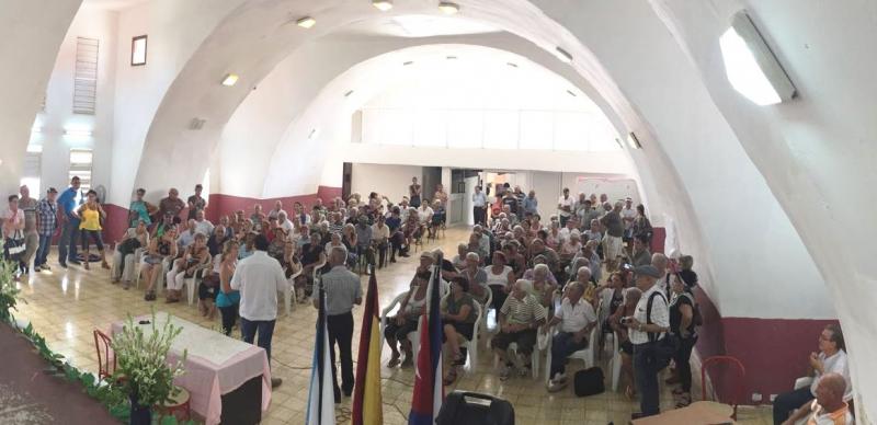 Miranda visita las comunidades gallegas y asiste a las reuniones preparatorias para la ejecución de los programas sociales de la Xunta en varios enclaves de Cuba