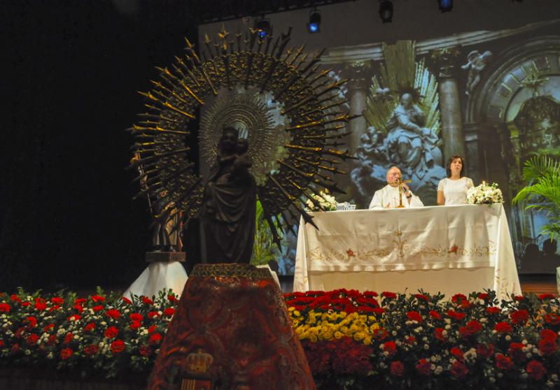 As actividades comezaron coa realización da misa en honra á Virxe do Pilar