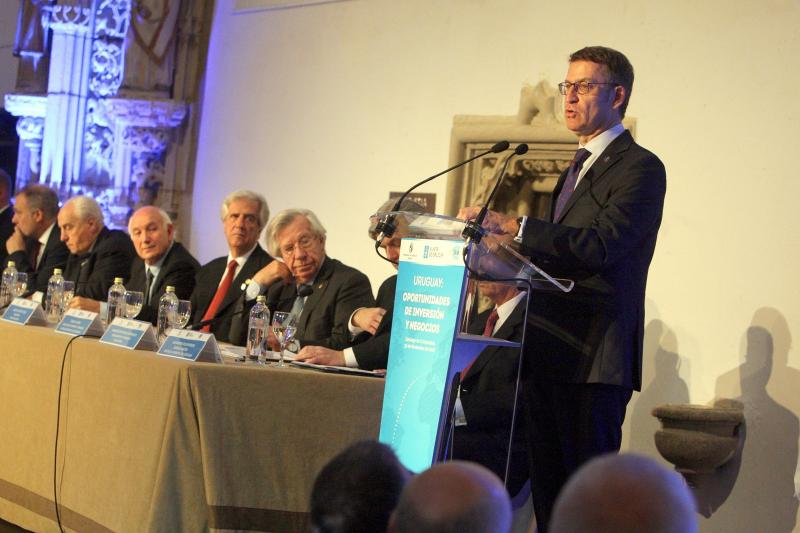 El titular de la Xunta participó, junto al presidente Tabaré Vázquez, en la sesión inaugural del encuentro empresarial 'Uruguay: Oportunidades de inversión y negocios'
