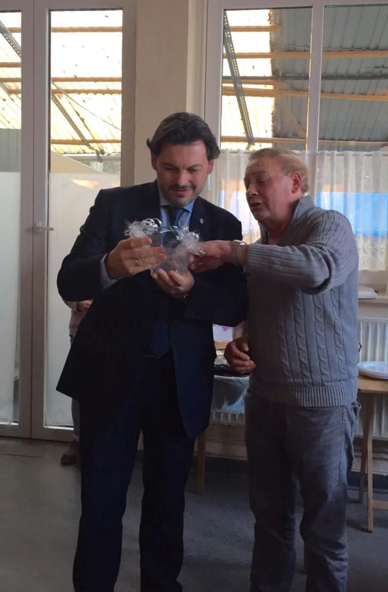 Imaxe desta mañá da visita do secretario xeral da Emigración ao Centro Cultural Deportivo Galicia Emigrante 1972 de Gütersloh