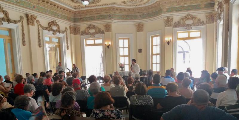 Miranda gaba o papel da Federación de Sociedades Galegas en Cuba e dos coordinadores nas provincias, pois “sen eles non chegariamos aos paisanos que nos necesitan, a maioría de avanzada idade”