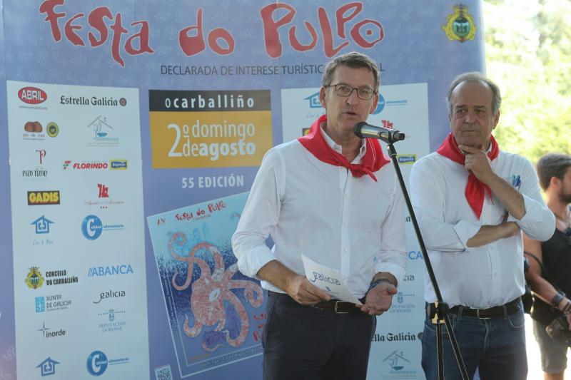 El presidente de la Xunta felicitó al Centro Galego de Nüremberg, un centro que celebra su 25 aniversario y que, al igual que Galicia, se hizo con la suma de identidades.