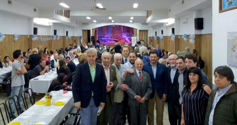 El secretario xeral da Emigración estuvo presente en la celebración del 68º aniversario del Centro Gallego de La Plata